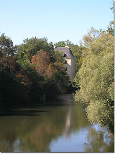 Chteau de Saint Martory and River Garonne. Photo copyright 2011-2012 Cold Spring Press. All rights reserved.