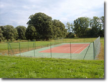 Tennis court.  Photo copyrighted M/M de Noblet.  All rights reserved.
