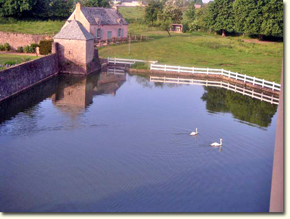 Courcy Cottage and Moat