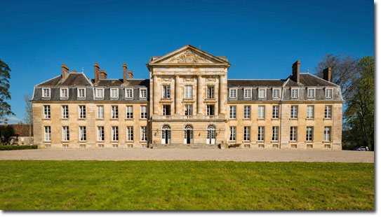 The grand Château de Courtomer