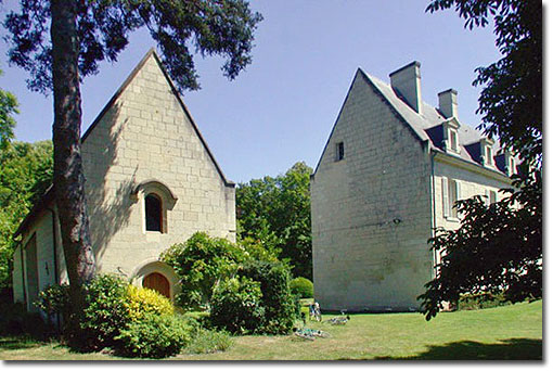 Chapel next to Chteau de Dtilly