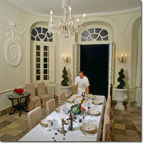 Elegant dining at Chteau Robert