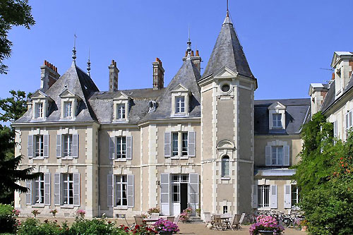 Château du Breuil   Copyright B. Gattolliat.  All rights reserved.