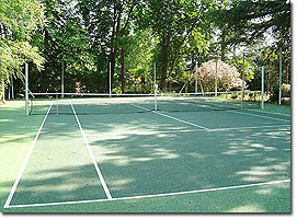 Tennis at Castell Rose