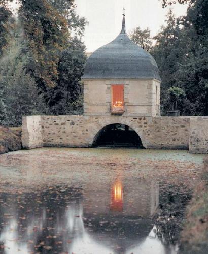 Romantic Pavillon
